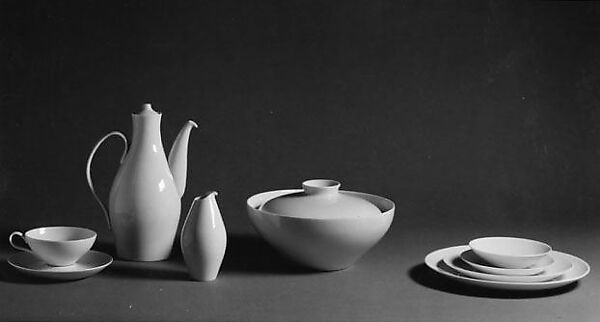 "Museum" Covered Serving Bowl, Eva Zeisel (American (born Hungary), Budapest 1906–2011 New York City, New York), Porcelain 