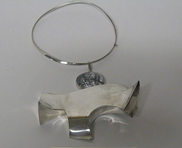 Pendant, Manette van Hamel (Dutch, Denventer, Holland 1914–2012 Kingston, New York), Silver and quartz 