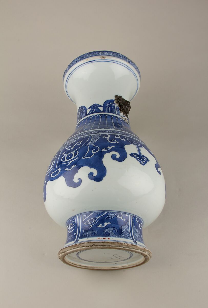 Vase with archaic bronze pattern, Porcelain painted in underglaze cobalt blue (Jingdezhen ware), China