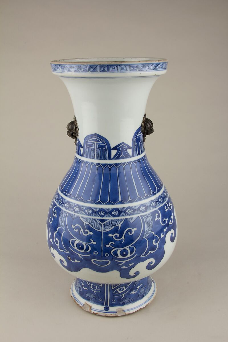 Vase with archaic bronze pattern, Porcelain painted in underglaze cobalt blue (Jingdezhen ware), China
