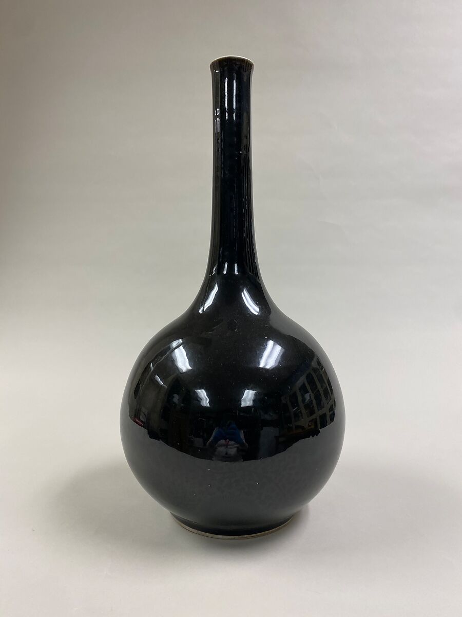 Vase, Porcelain with trace of gild decoration over mirror black glaze (Jingdezhen ware), China 