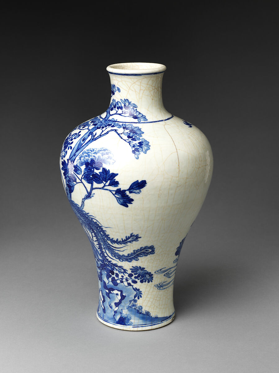 Vase decorated with auspicious animals, Soft paste porcelain painted in underglaze cobalt blue (Jingdezhen ware), China
