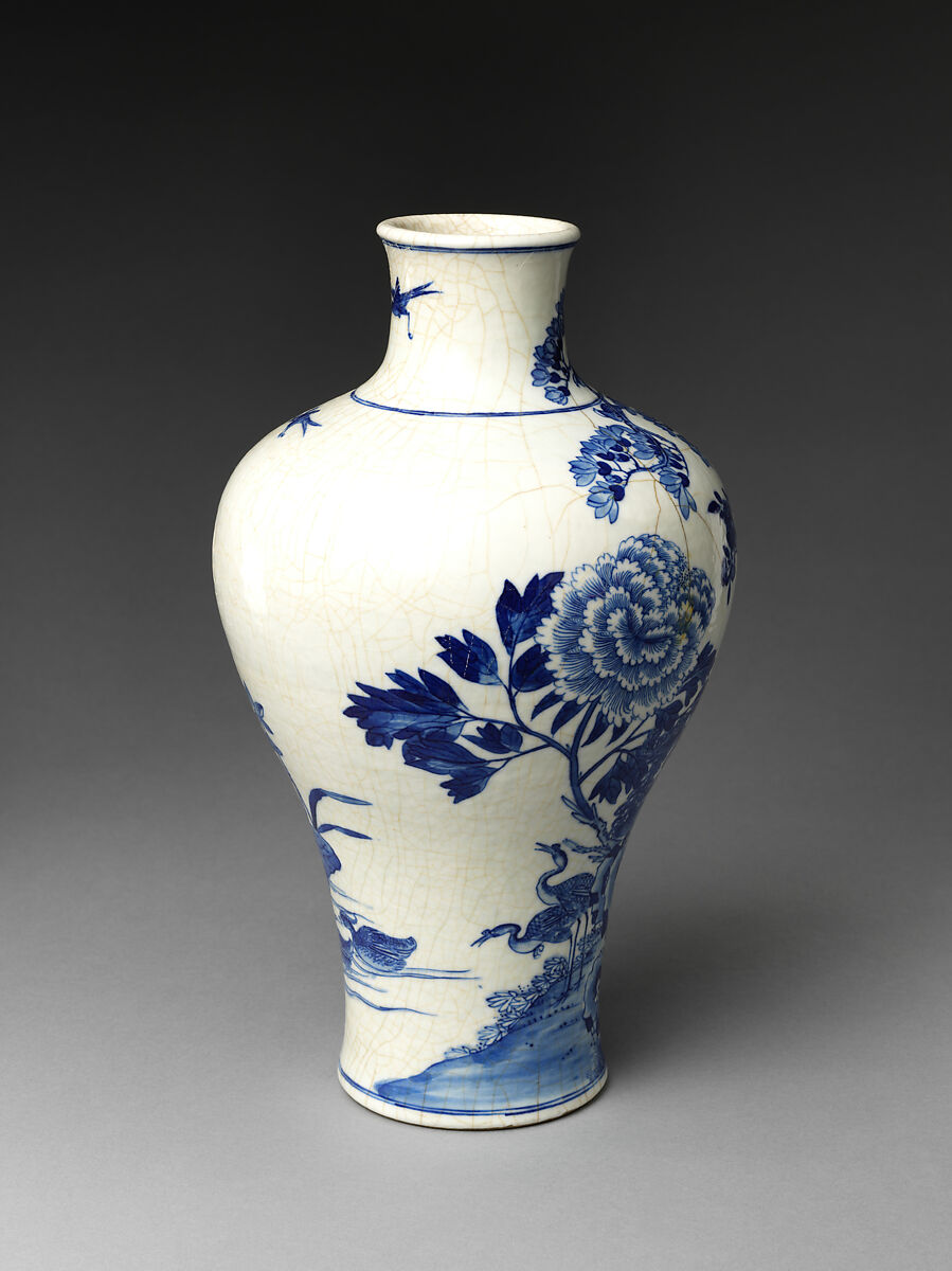 Vase decorated with auspicious animals, Soft paste porcelain painted in underglaze cobalt blue (Jingdezhen ware), China