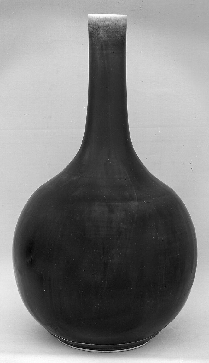 Bottle, Porcelain with ox-blood glaze, China 