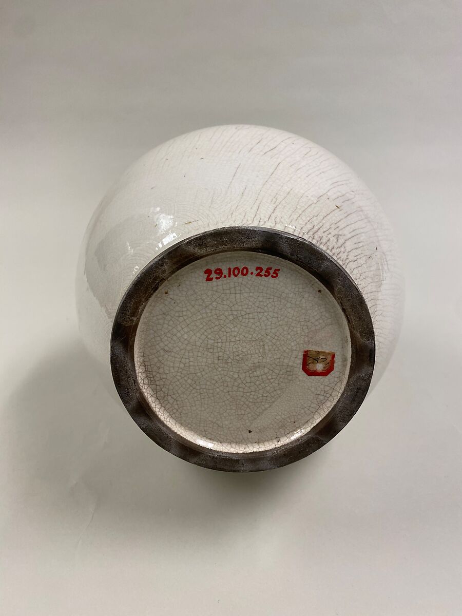 Vase, Softpaste porcelain with incised decoration under crackled glaze (Jingdezhen ware), China