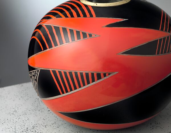 Vase, Jean Dunand (French (born Switzerland), Lancy 1877–1942 Paris), Lacquered metal