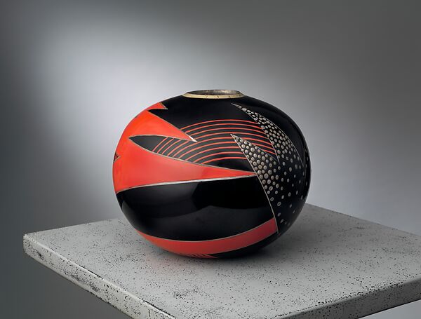 Vase, Jean Dunand (French (born Switzerland), Lancy 1877–1942 Paris), Lacquered metal
