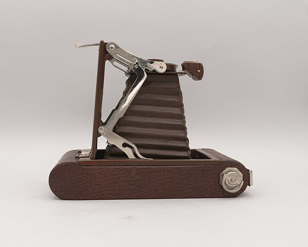 No. 1A Gift Kodak, Walter Dorwin Teague (American, Decatur, Indiana 1883–1960 Flemington, New Jersey), Metal, lacquer