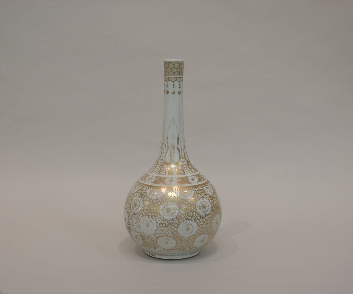 Vase with floral scrolls, Porcelain painted with gold pigment (Jingdezhen ware), China 