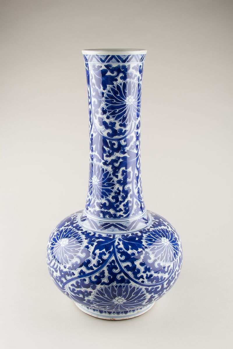 Bottle vase with floral scrolls, Porcelain painted in underglaze cobalt blue (Jingdezhen ware), China 