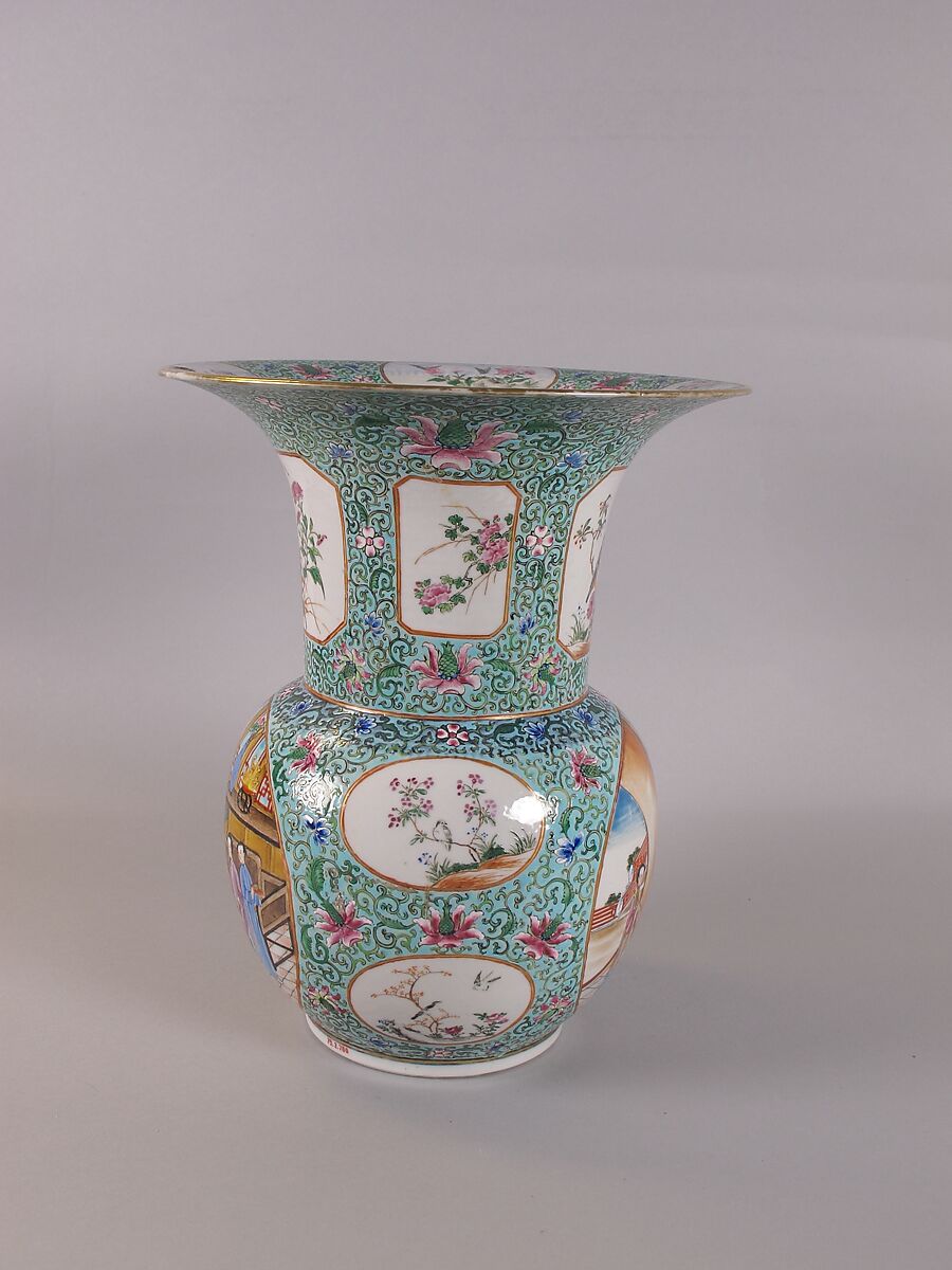 Vase, Porcelain painted in overglaze polychrome enamels, China