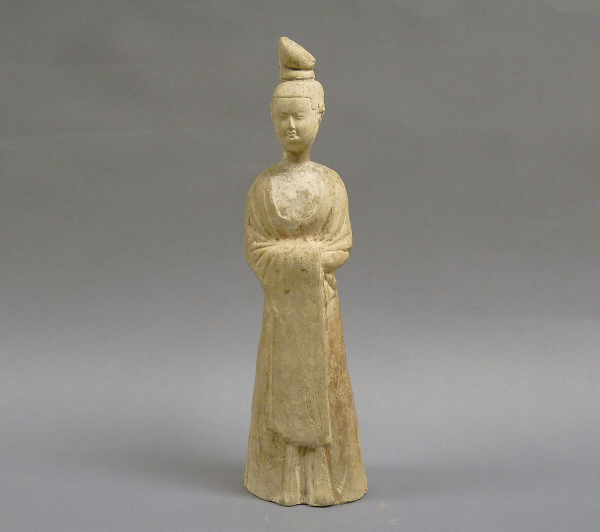 Figures, Unglazed pottery; only b: pottery, unglazed, whitish with traces of polychrome, China 