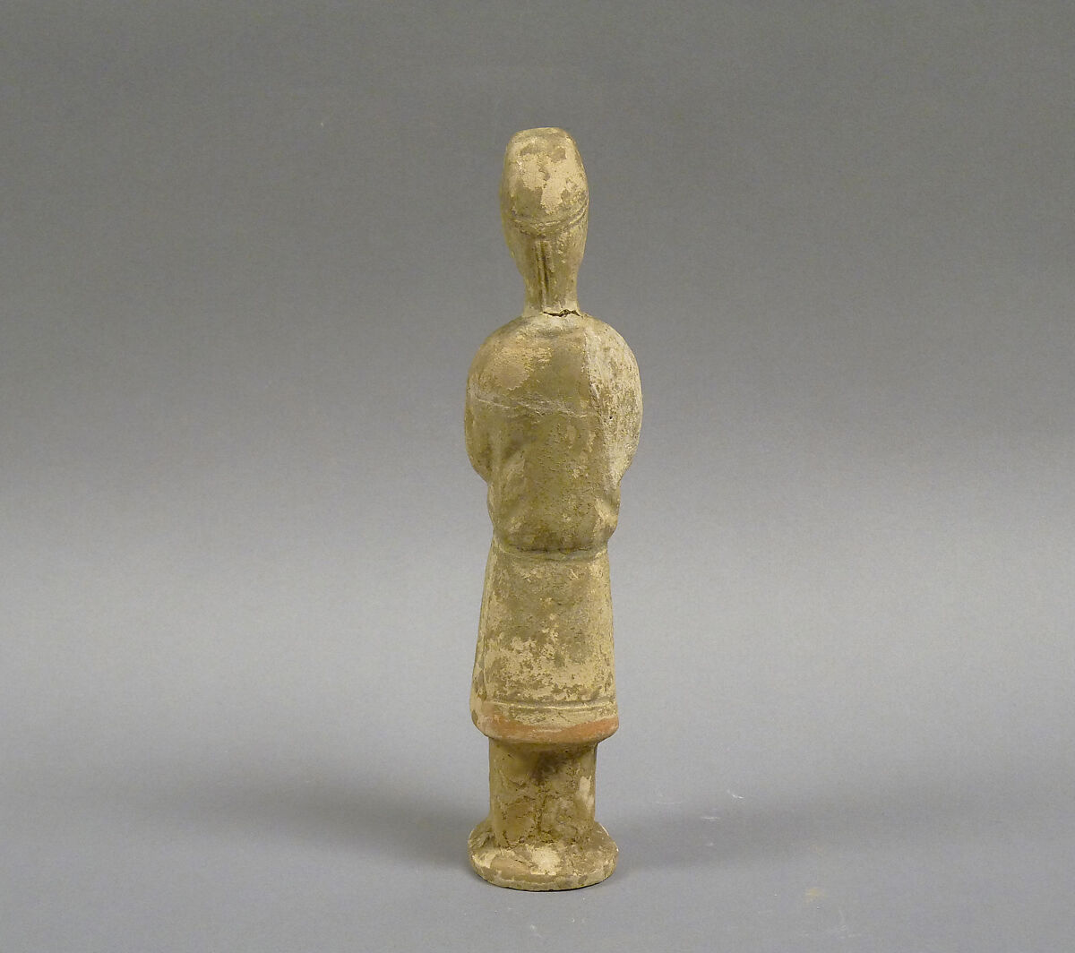 Figures, Unglazed pottery; only b: pottery, unglazed, whitish with traces of polychrome, China