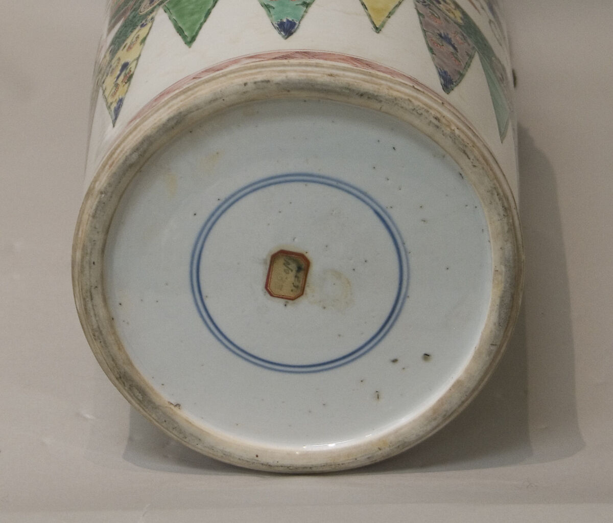 Vase with narrative scene, Porcelain painted in overglaze polychrome enamels (Jingdezhen ware), China