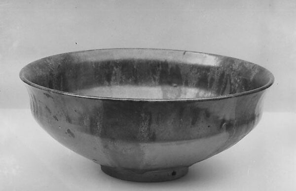 Bowl with Streaked Design, Alexandre Bigot (French, Mer, Loire-et-Cher 1862–1927 Paris), Stoneware with glazes 