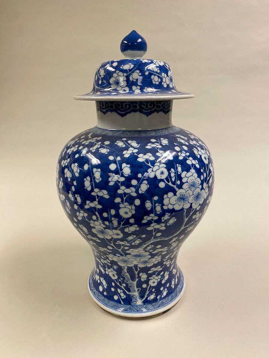 Covered jar with plum blossoms, Porcelain painted in underglaze cobalt blue (Jingdezhen ware), China 