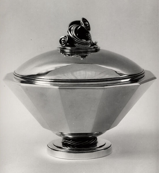 Bowl with cover, Erik Herman Fleming (Swedish, 1894–1954), Silver 