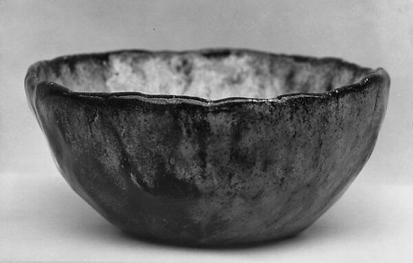 Bowl, Lea Henny Halpern (Dutch, 1901–1985), Eathenware with alkaline glaze 