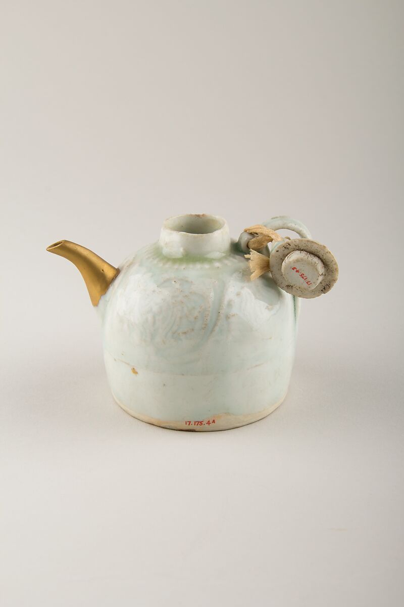 Bottle and cover, Clay, China (?)