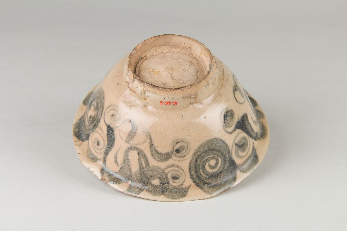 Bowl, Porcelain painted in underglaze cobalt blue (Jingdezhen ware), China