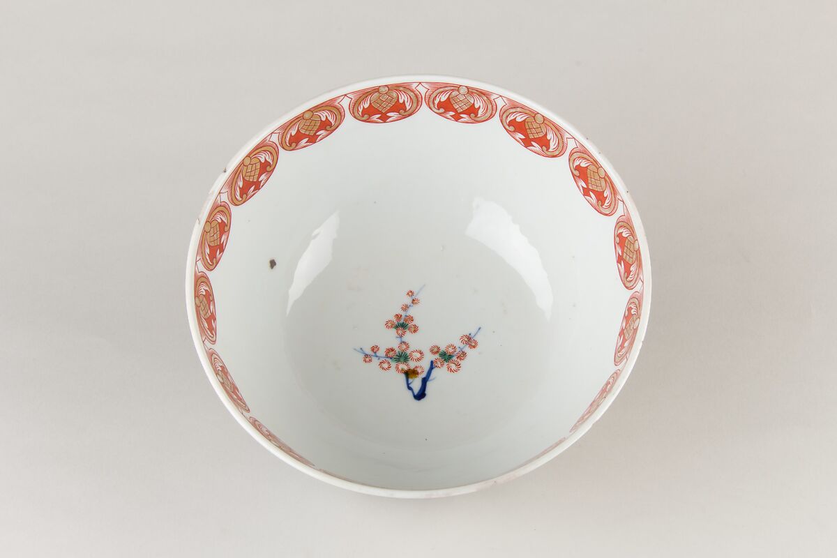 Bowl, Porcelain painted in underglaze blue and overglaze polychrome enamels, China