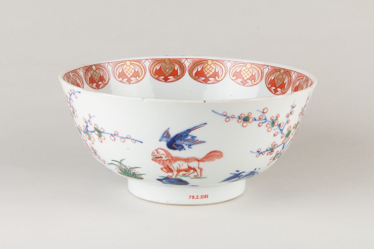 Bowl, Porcelain painted in underglaze blue and overglaze polychrome enamels, China