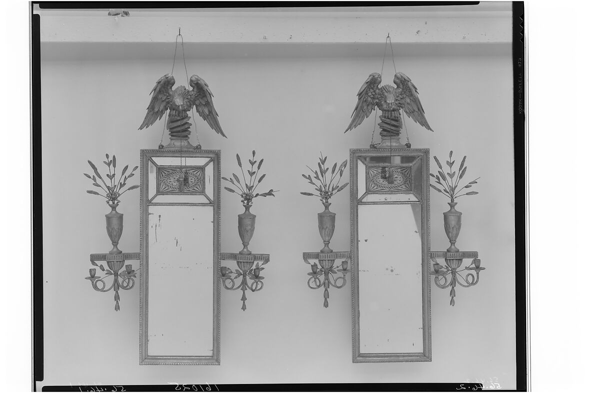 Looking Glass, Gilded gesso, verre eglomise with pine, wire, American