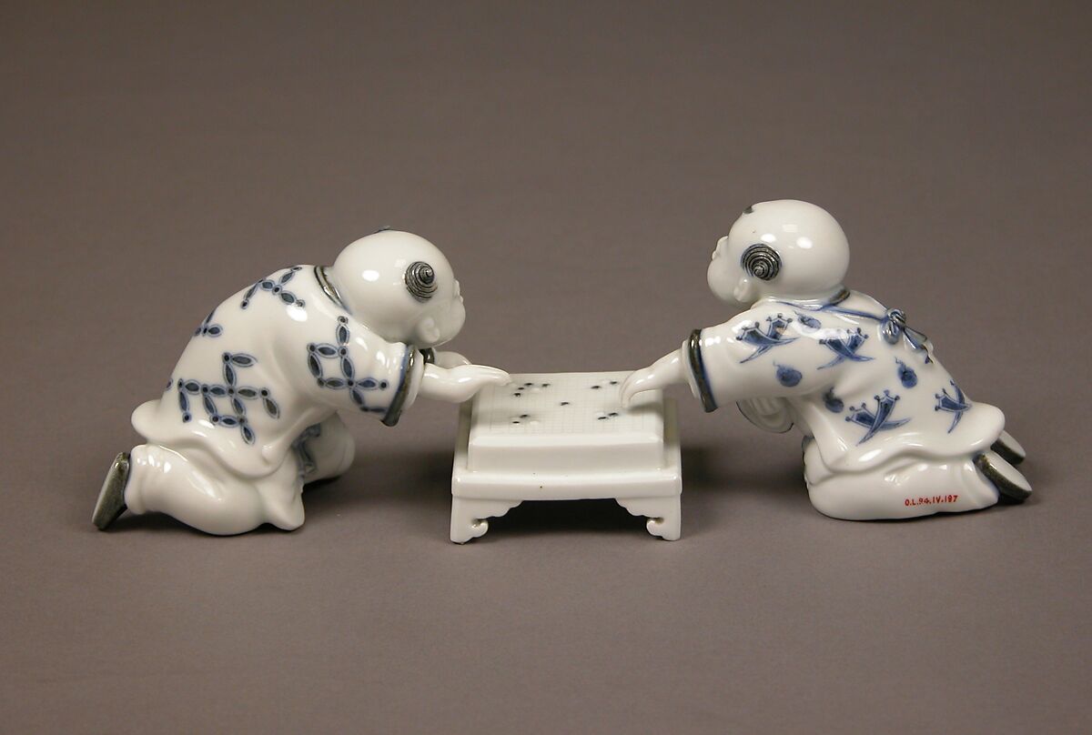 Miniature Stand for Game of Go, Porcelain with underglaze blue (Hirado ware), Japan