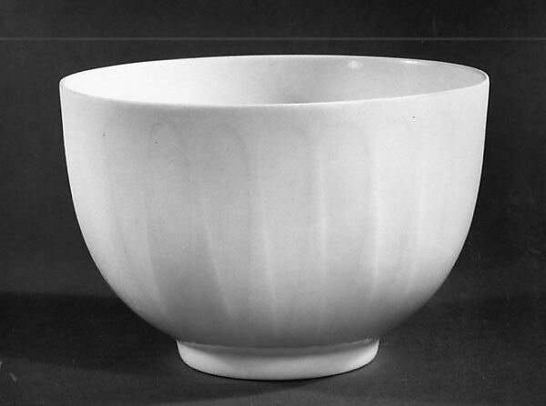Bowl, Anni Jeppesen (Danish), Hard paste porcelain 