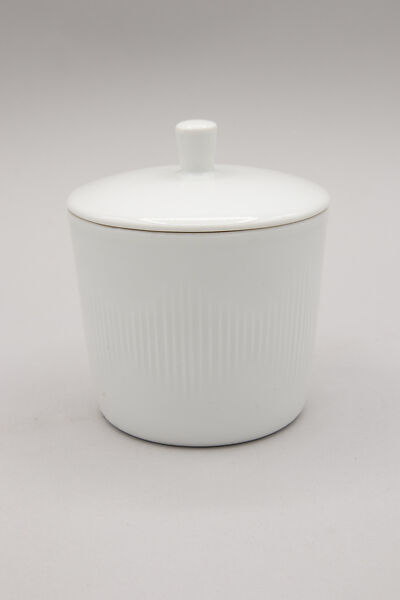 Sugar bowl, Axel Brüel (Danish, 1900–1977), Hard paste porcelain
