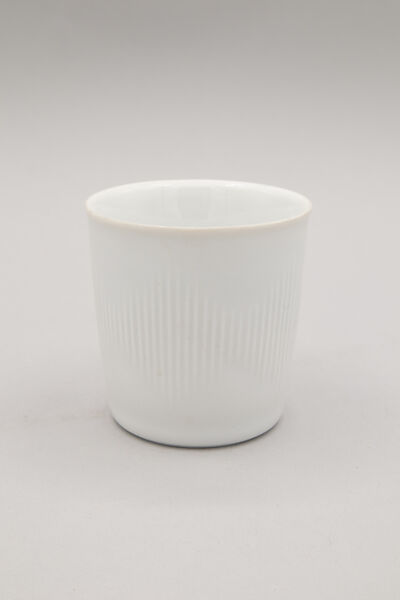Cup, Axel Brüel (Danish, 1900–1977), Hard paste porcelain