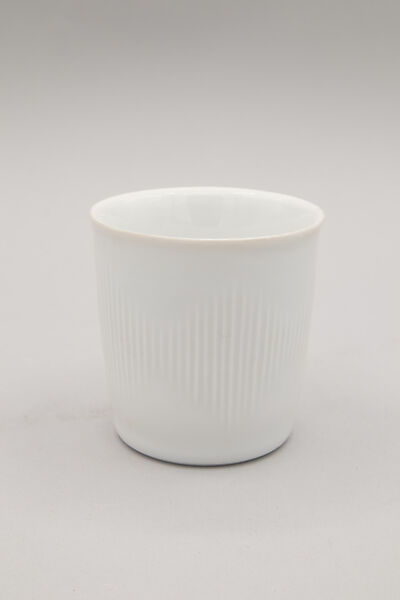 Cup, Axel Brüel (Danish, 1900–1977), Hard paste porcelain 