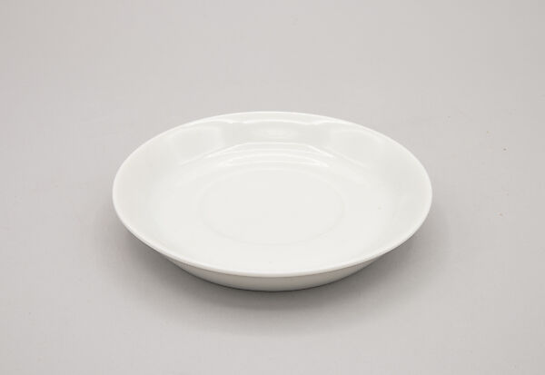 Saucer, Axel Brüel (Danish, 1900–1977), Hard paste porcelain 