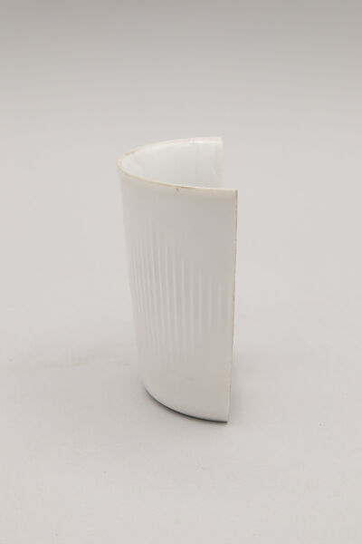 Cup, Axel Brüel (Danish, 1900–1977), Hard paste porcelain