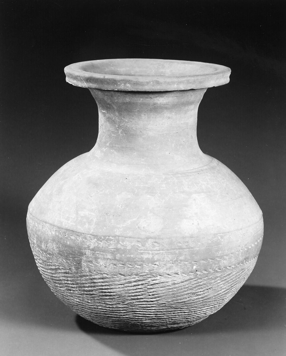 Jar (Hu), Earthenware with cord markings, China 