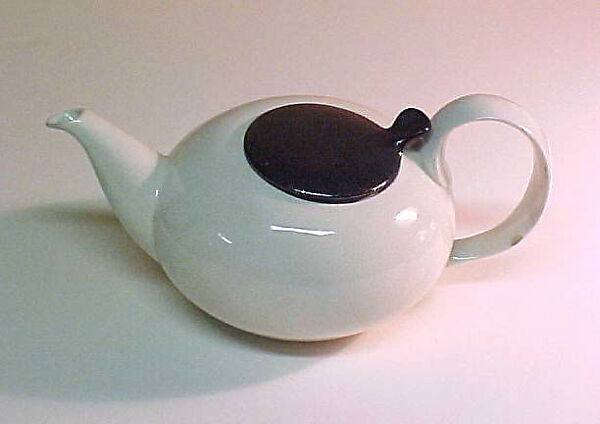 "Town & Country" Teapot, Eva Zeisel (American (born Hungary), Budapest 1906–2011 New York City, New York), Glazed earthenware 