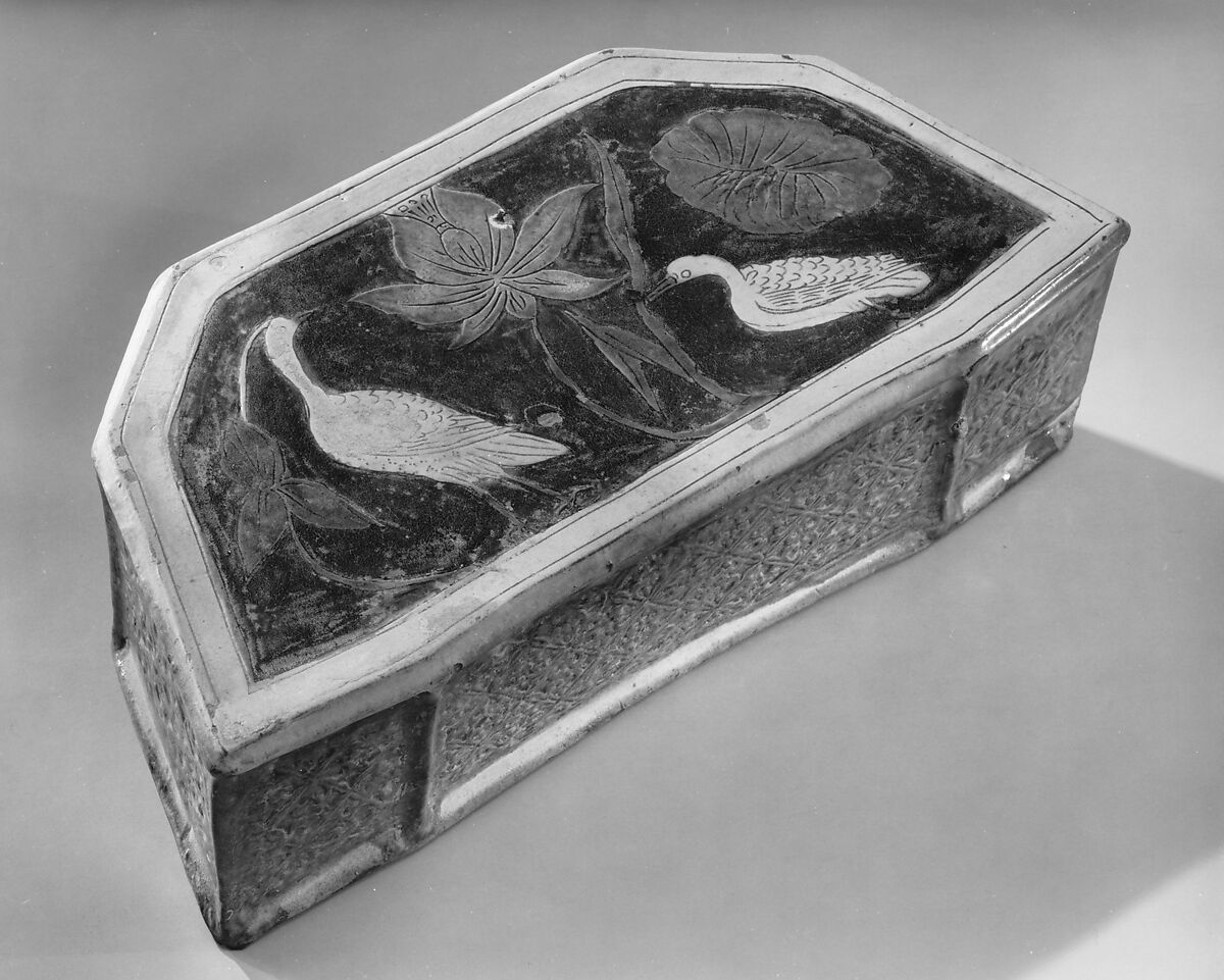 Pillow, Earthenware with sgraffito and mold-impressed designs under colored glazes (Cizhou ware), China