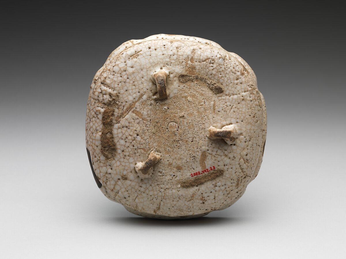 Bowl with Heron in Reeds, Stoneware with underglaze iron brown (Mino ware, Shino type), Japan