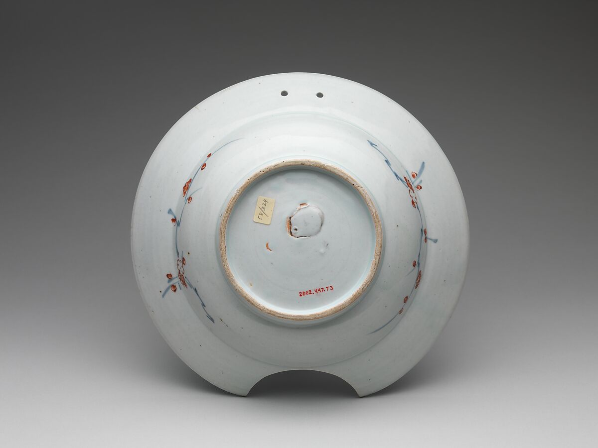 Barber's Bowl with Cockerel, Porcelain with underglaze blue decoration and overglaze enamels (Hizen ware, Ko Imari type), Japan