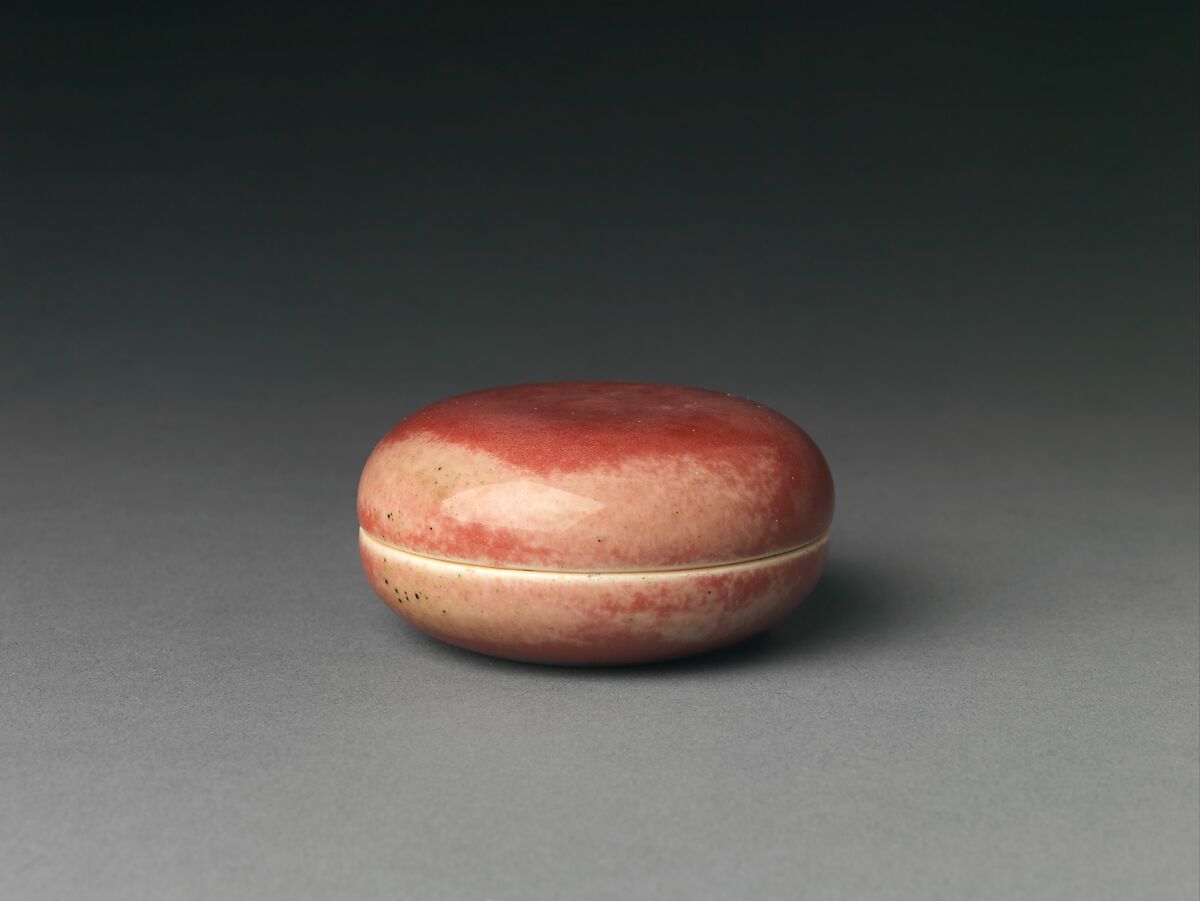 Seal paste box, Porcelain with peach-bloom glaze (Jingdezhen ware), China 