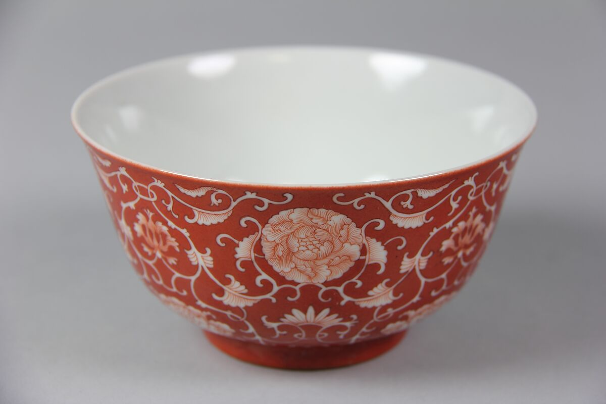 Bowl, Porcelain painted in overglaze red enamel, China 