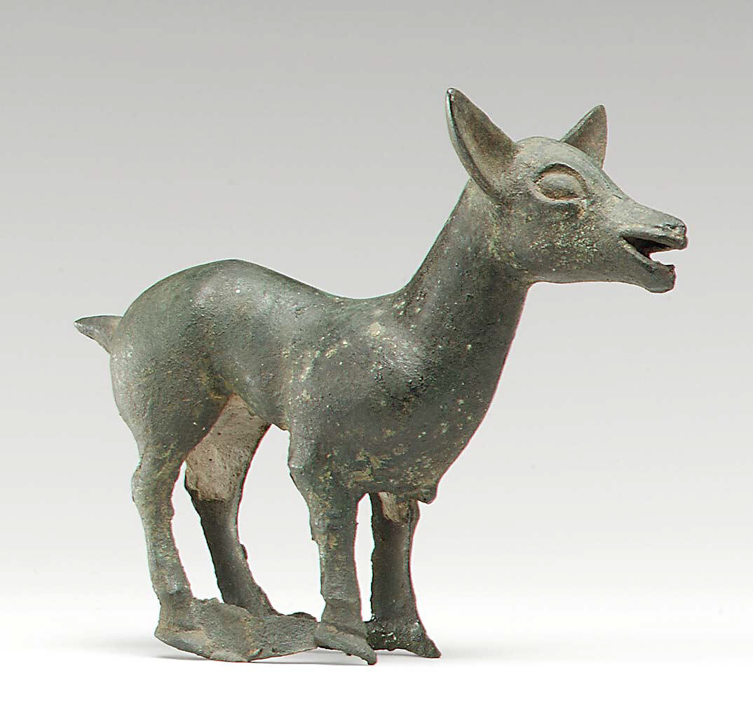 Chariot Yoke Ornament in the Shape of a Doe, Bronze, North China 