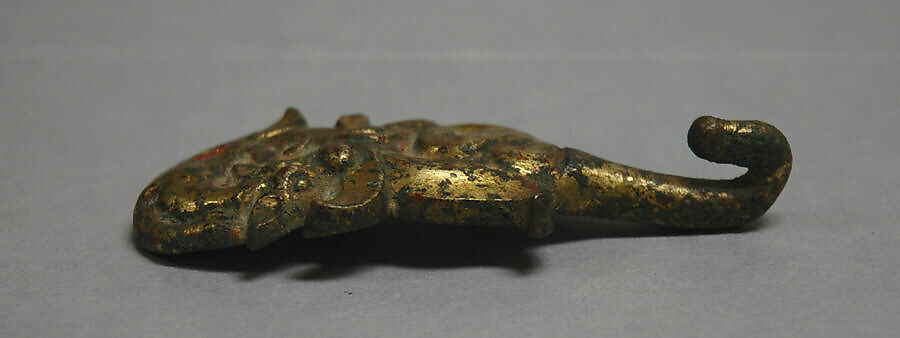 Belt hook, Gilt bronze, China
