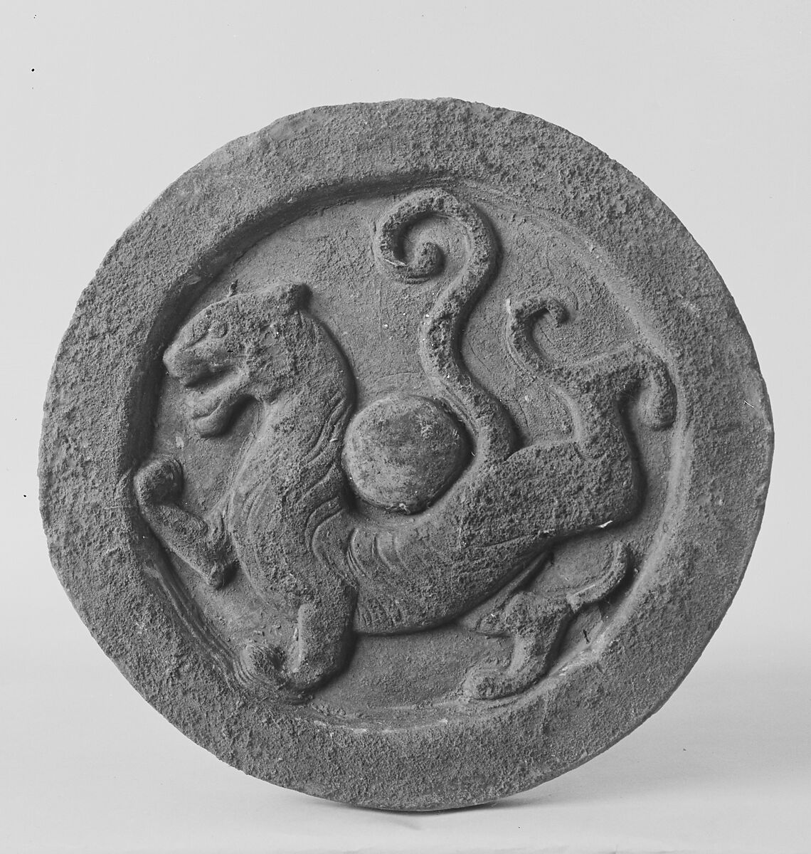 Roof tile end with tiger, Earthenware, China 