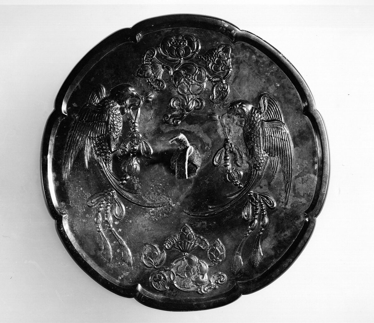Mirror with parrots and flowers, Bronze, China 