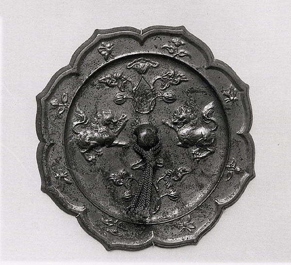 Mirror with lions and flowers, Bronze, China 