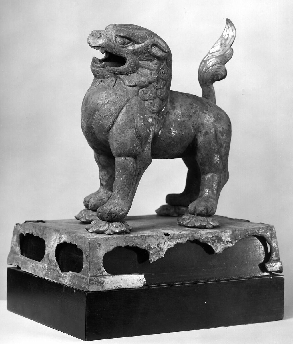 Lion, Bronze with traces of gilding, China 