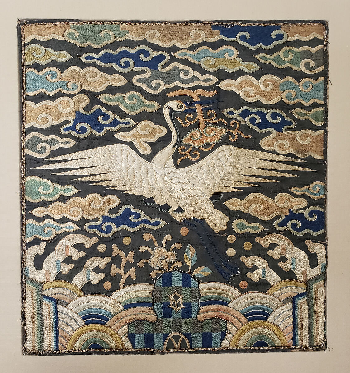 Rank badge with a crane (one of a pair), Silk, metallic thread, Korea 