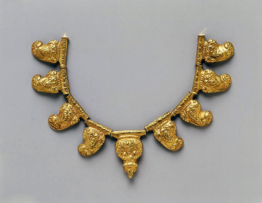 Necklace with Stylized Tiger Claws, Gold, Indonesia (Java) 