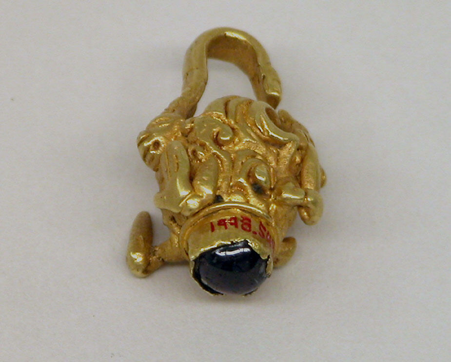 Earring with Puspaka Motif, Gold, Indonesia (Java) 